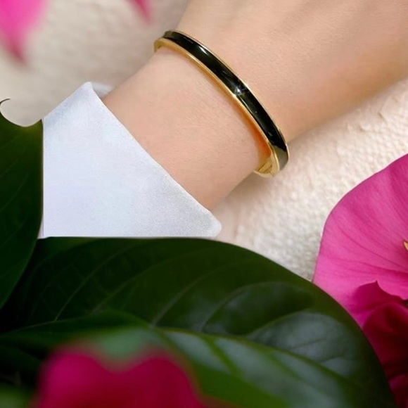 The Black Classic Bangle paired with Cute Earrings - Picture 4 of 6